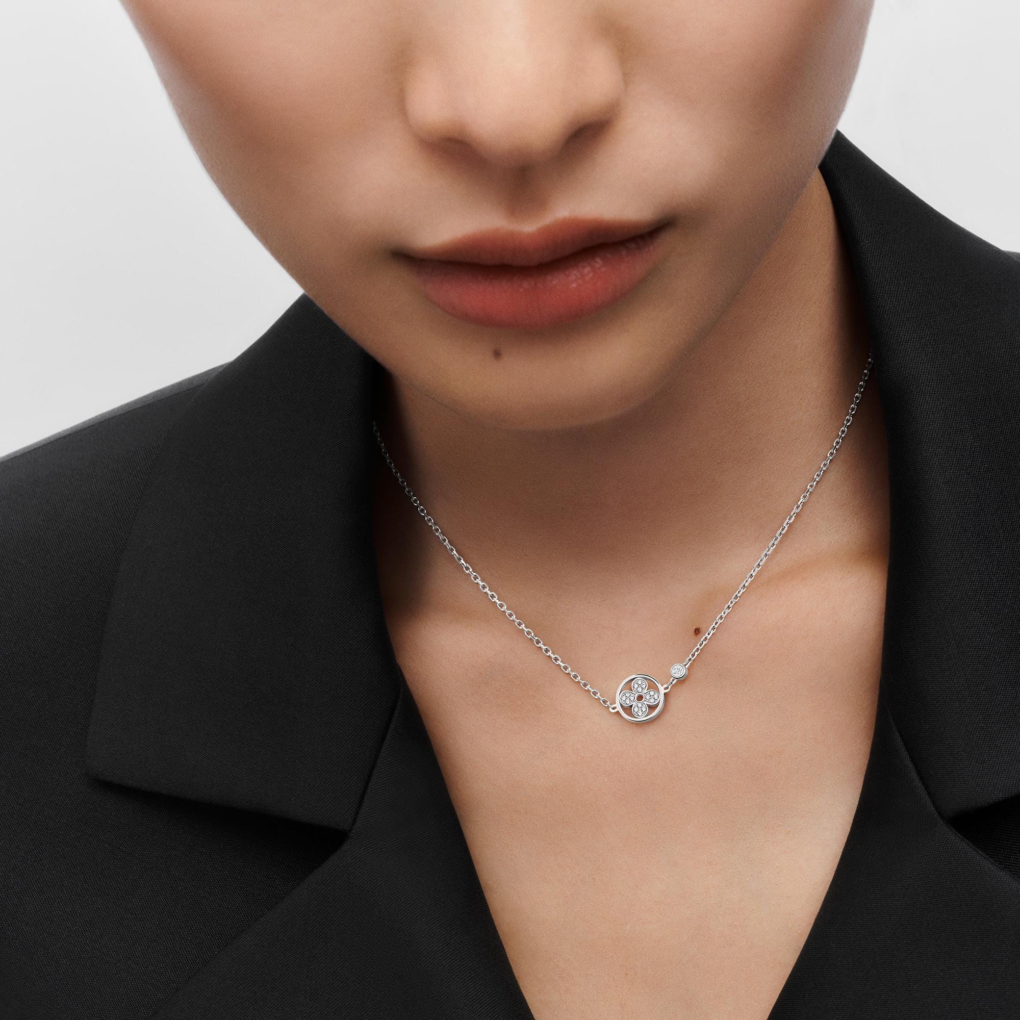 Colgante Idylle Blossom de oro blanco y diamantes  Joyería Categorías Collares y colgantes | LOUIS VUITTON (Zoom de producto)