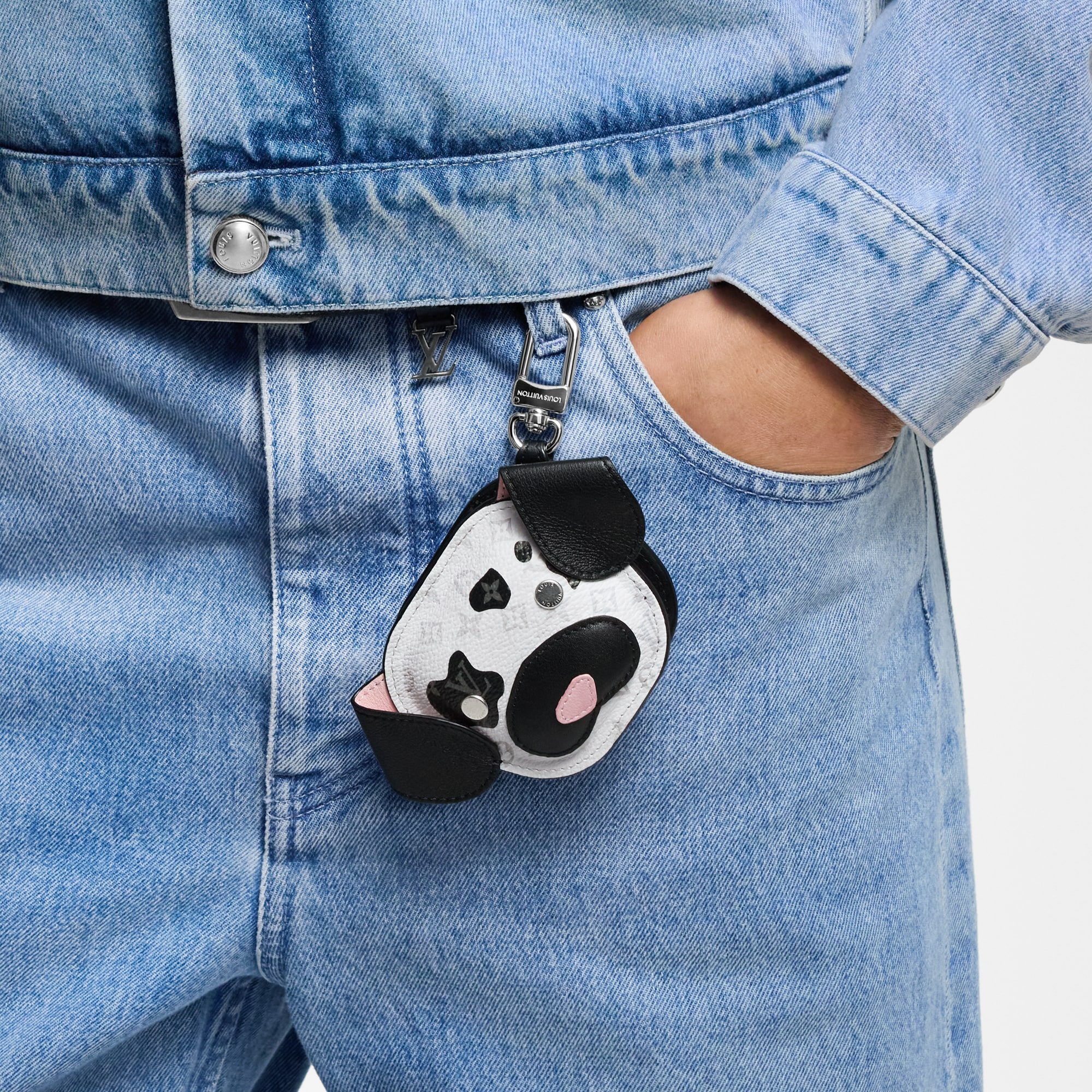 Colgante para bolso LV Dog S00 Hombre Accesorios Llaveros y charms | LOUIS VUITTON (Zoom de producto)