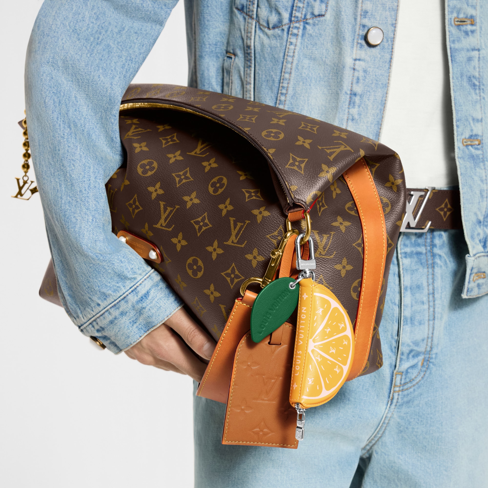 Colgante para bolso LV Lemon S00 Hombre Accesorios Llaveros y charms | LOUIS VUITTON (Zoom de producto)