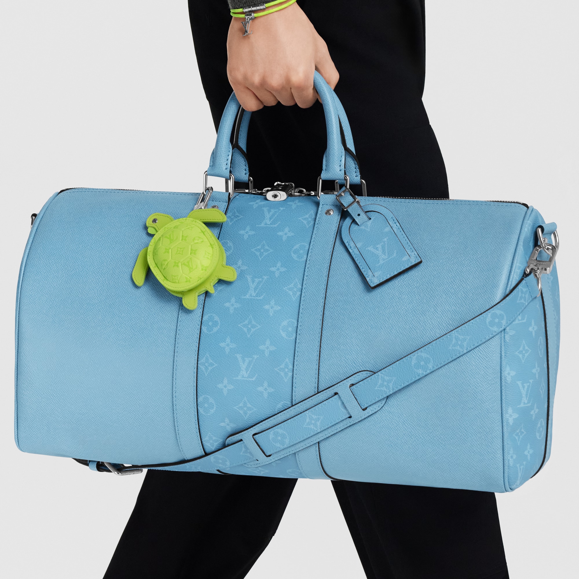 Colgante para bolso LV Turtle Pouch S00 Hombre Accesorios Llaveros y charms | LOUIS VUITTON (Zoom de producto)