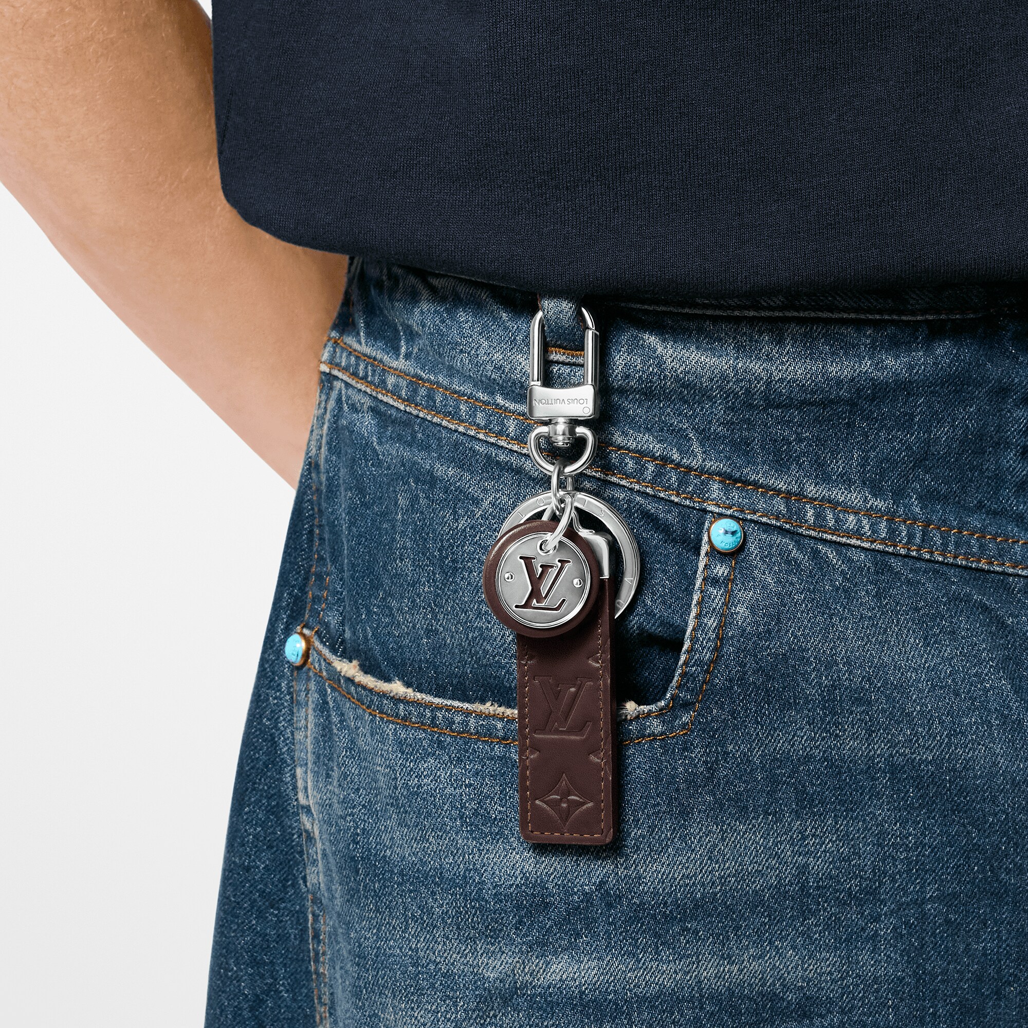 Colgante y llavero Neo LV Club S00 Hombre Accesorios Llaveros y charms | LOUIS VUITTON (Zoom de producto)