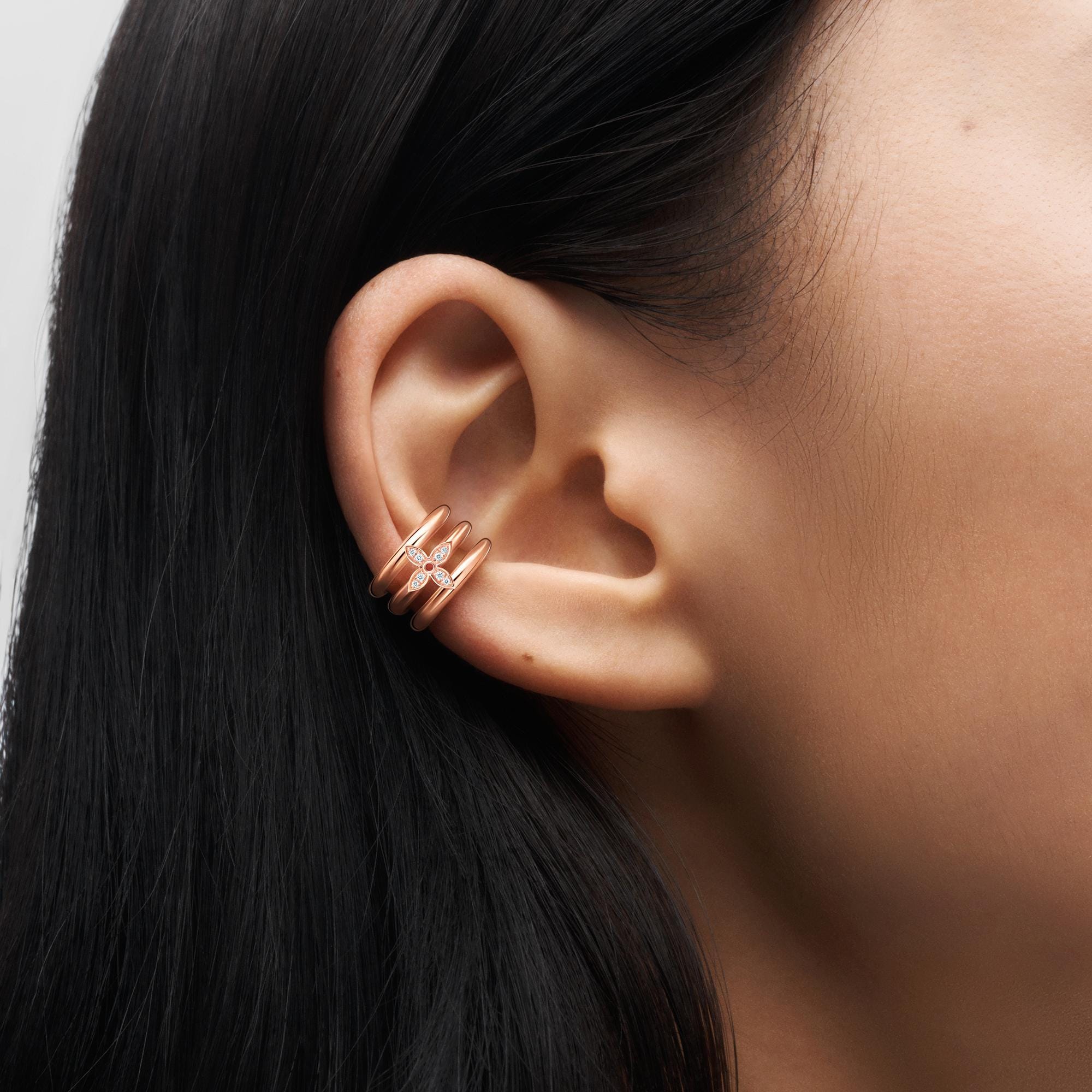 Ear cuff Idylle Blossom de oro rosa y diamantes (unidad)  Joyería Categorías Pendientes | LOUIS VUITTON (Zoom de producto)