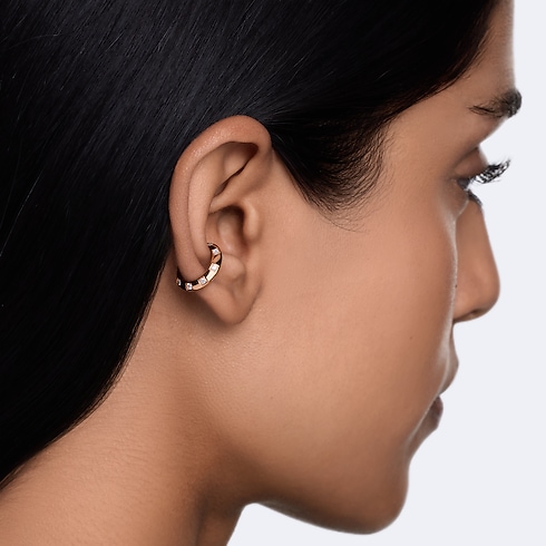 Earcuff Le Damier de Louis Vuitton de oro rosa y diamantes Joyería Categorías Pendientes | LOUIS VUITTON (Zoom de producto)