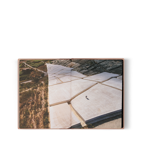 Fashion Eye Cretto di Burri Baúles, Viaje y Hogar Libros Fashion Eye | LOUIS VUITTON (Zoom de producto)