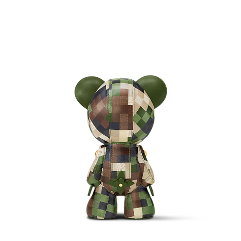 Figura Louis Damoflage Nylon Baúles, Viaje y Hogar Lo más destacado Campaña Art of Living | LOUIS VUITTON (Zoom de producto)