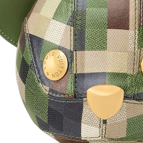 Figura Louis Damoflage Nylon Baúles, Viaje y Hogar Lo más destacado Campaña Art of Living | LOUIS VUITTON (Zoom de producto)