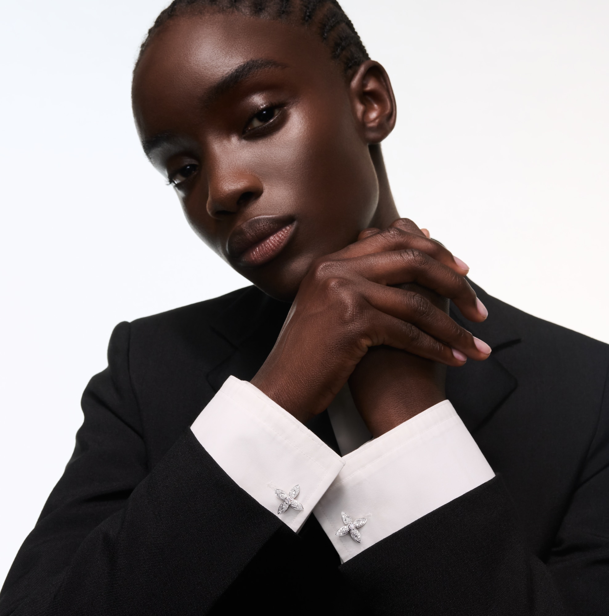 Gemelos Idylle Blossom de oro blanco y diamantes  Les Extraordinaires Joyería Pendientes | LOUIS VUITTON (Zoom de producto)