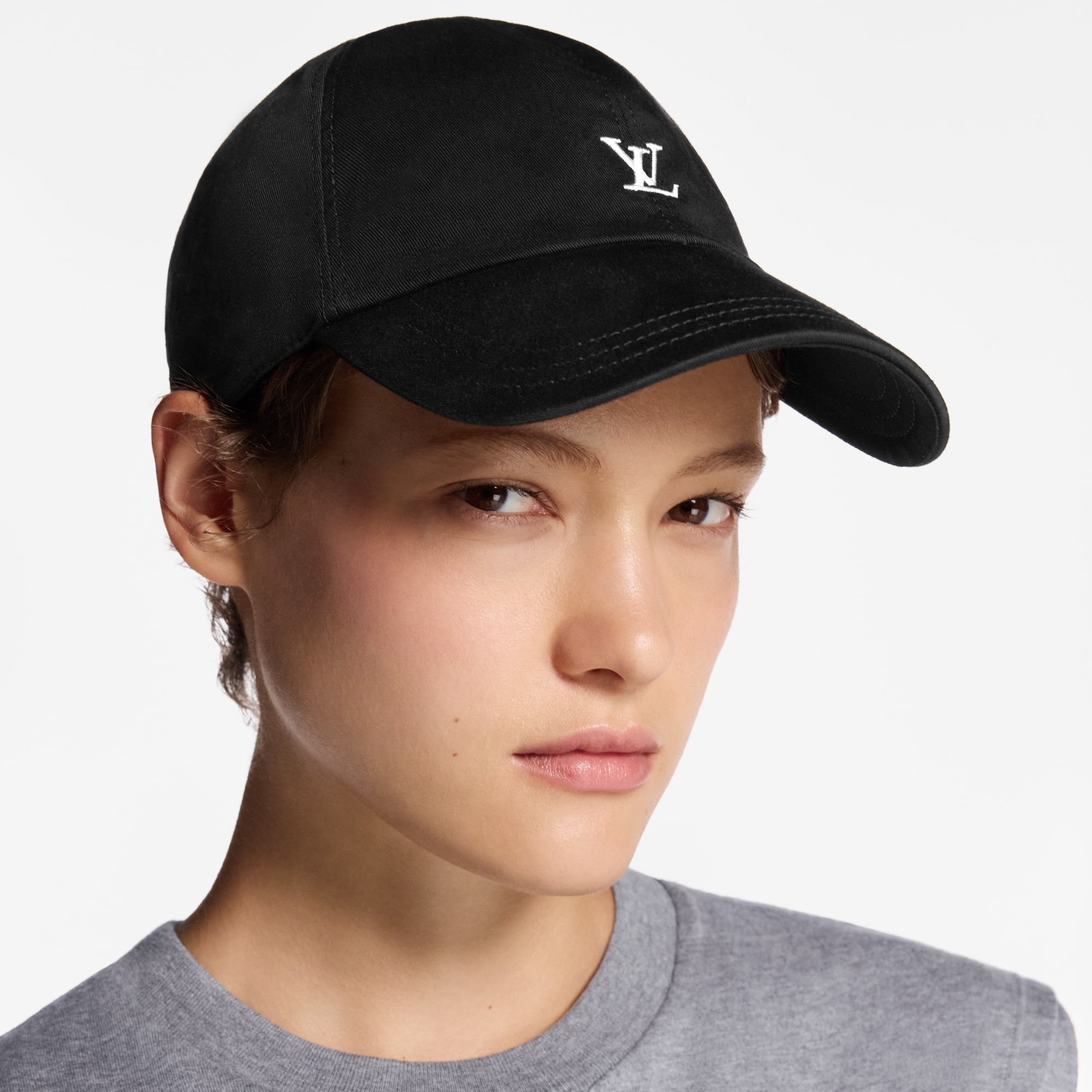 Gorra LV League S00 Mujer Accesorios Sombreros y Gorras | LOUIS VUITTON (Zoom de producto)