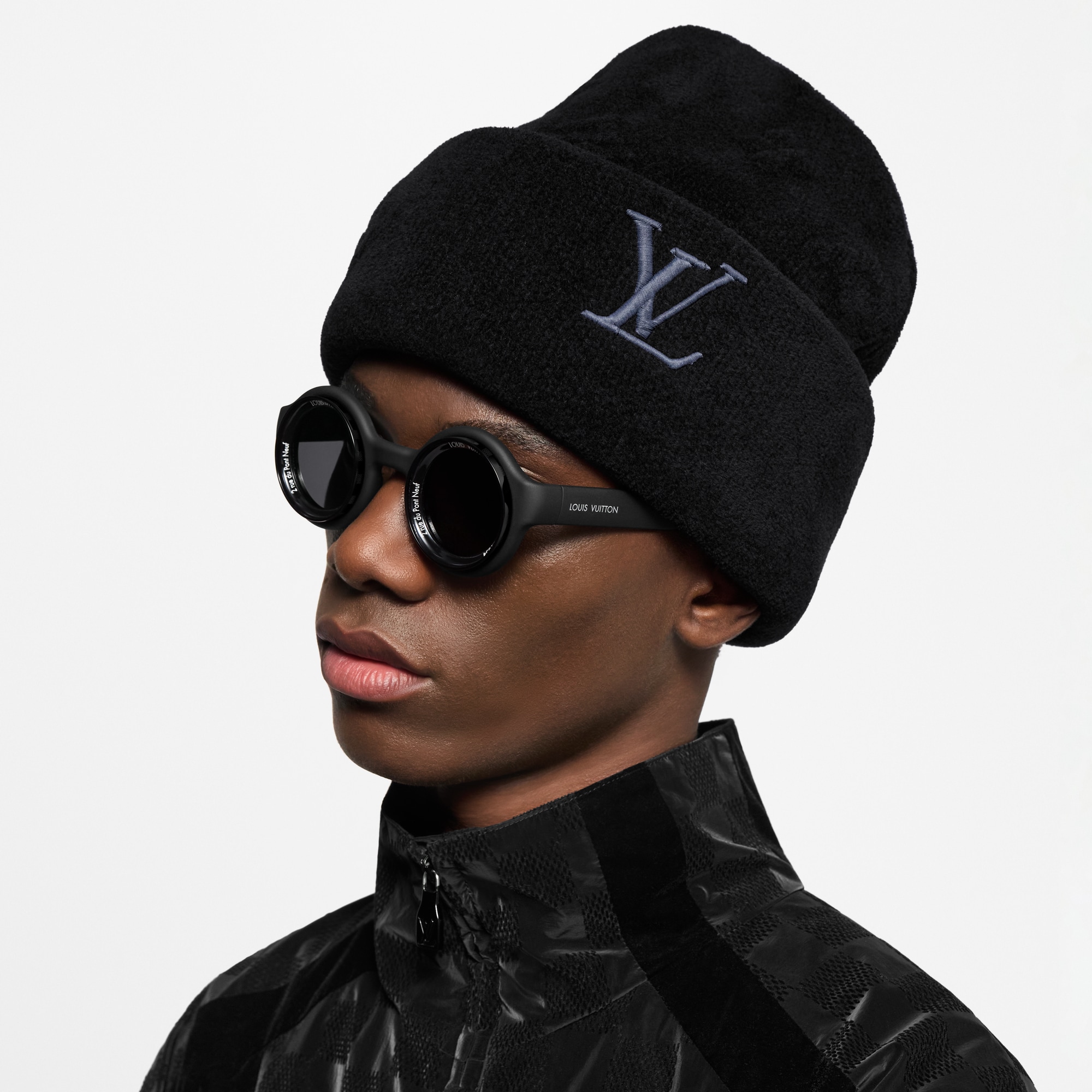 Gorro LV Crush Monogram S00 Hombre Accesorios Sombreros, Gorros y Guantes | LOUIS VUITTON (Zoom de producto)
