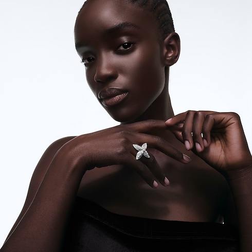 Idylle Blossom Ring, White Gold and Diamonds Les Extraordinaires Joyería Anillos | LOUIS VUITTON (Zoom de producto)