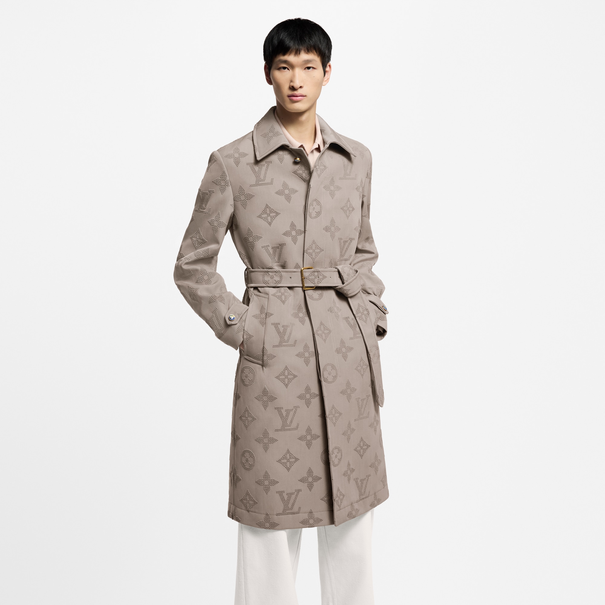 Impermeable con motivo Monogram bordado  Hombre Prêt-à-Porter Cazadoras y abrigos | LOUIS VUITTON (Zoom de producto)