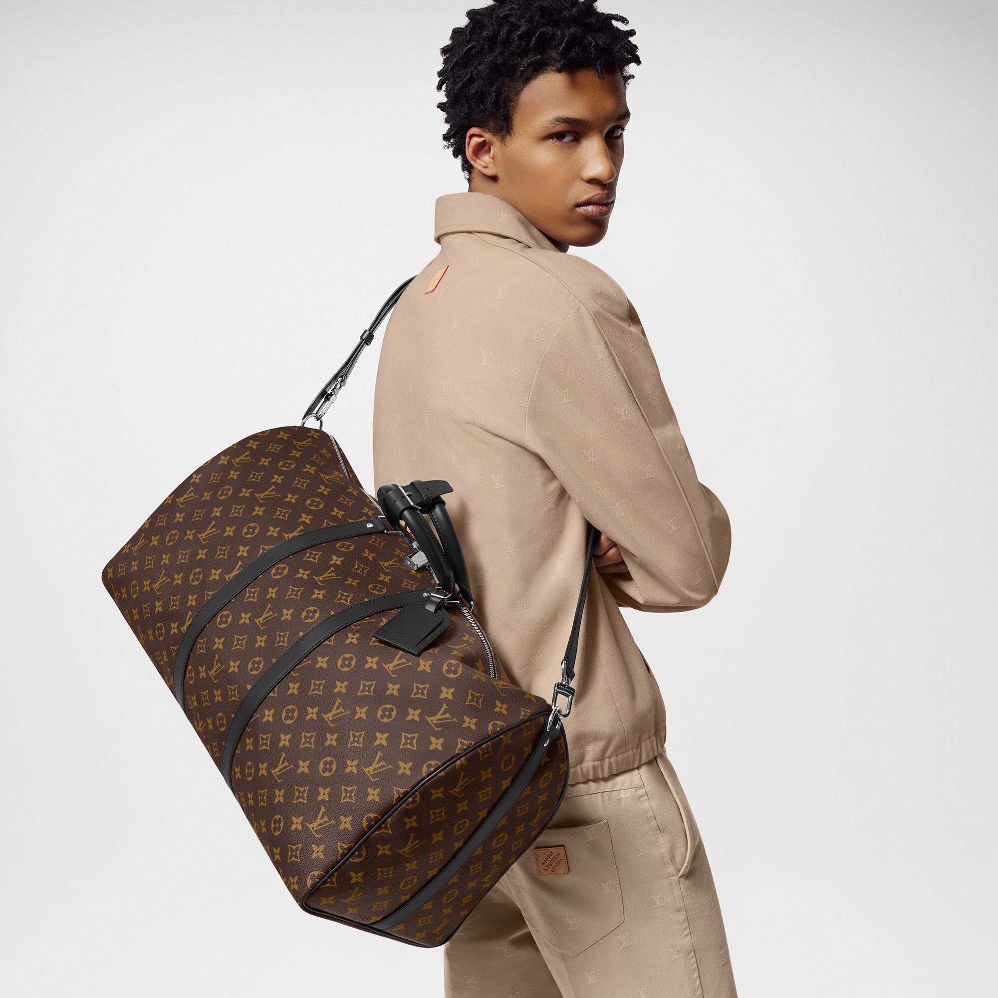 Keepall 55 con bandolera Lona Monogram Macassar Bolsos y pequeña marroquinería Personalización de artículos de cuero } | LOUIS VUITTON (Zoom de producto)