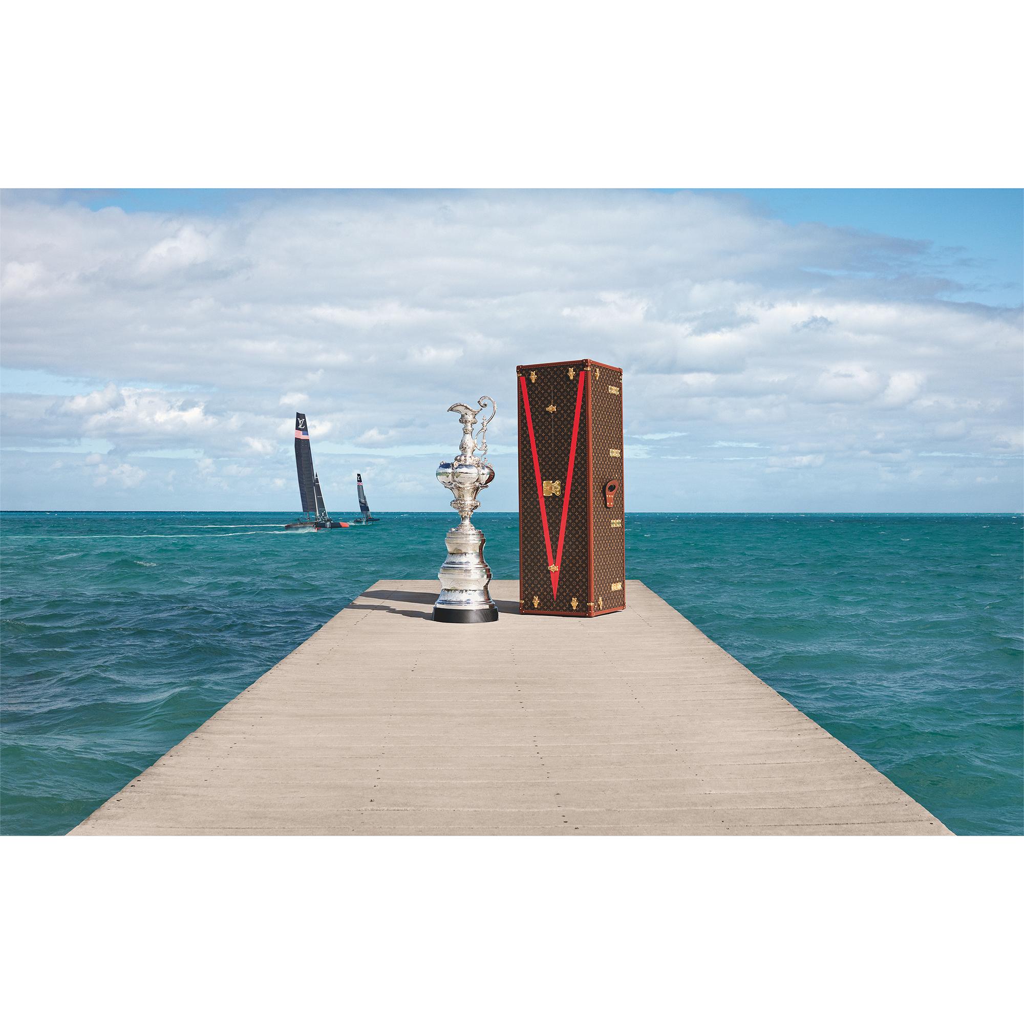 Libro Louis Vuitton Trophies  Baúles, Viaje y Hogar Libros Libros de tapa dura | LOUIS VUITTON (Zoom de producto)