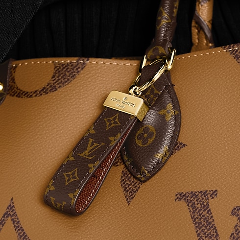 Llavero Dragonne Lona Monogram Mujer Accesorios Llaveros y charms | LOUIS VUITTON (Zoom de producto)