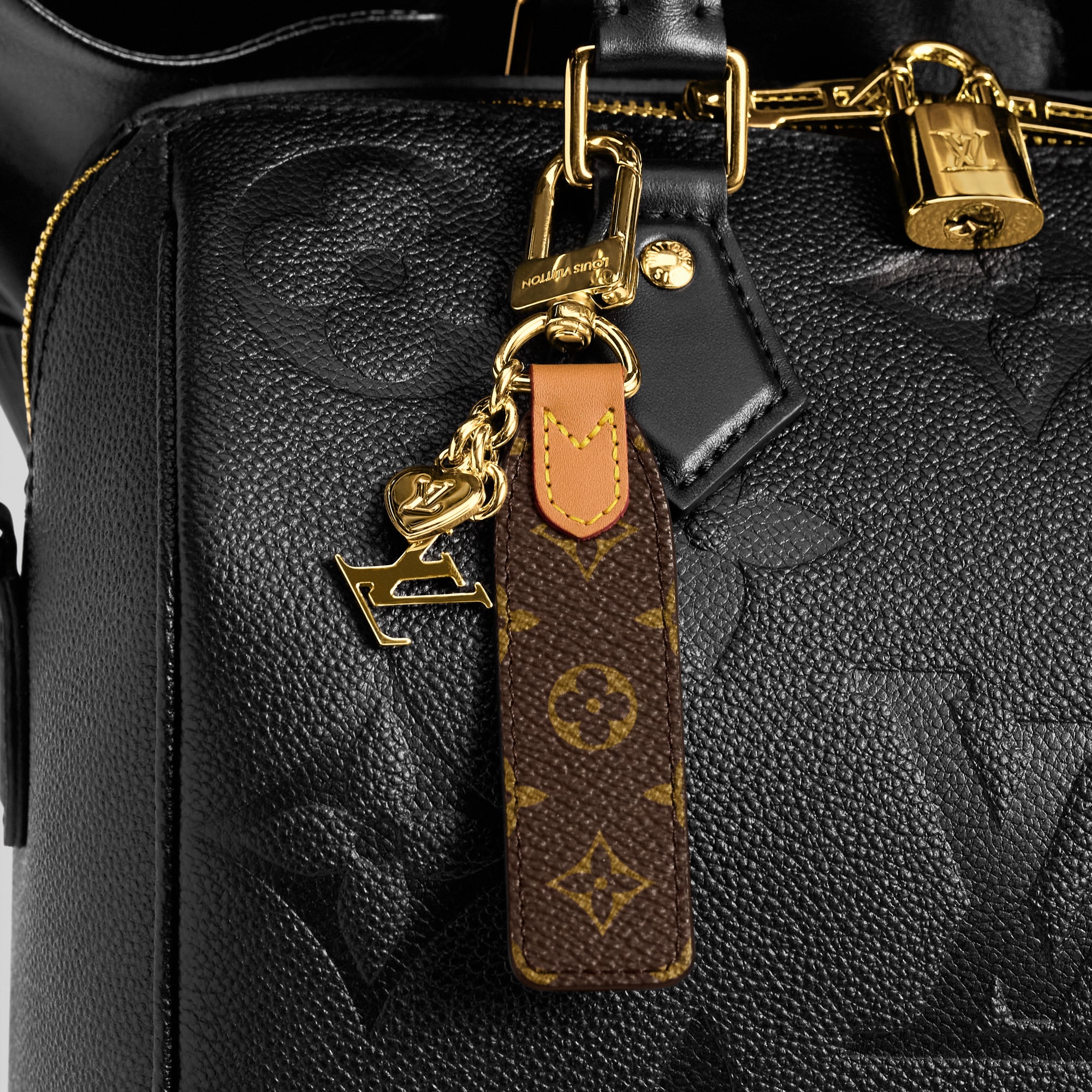 Llavero LV Cherished Tab S00 Mujer Accesorios Llaveros y charms | LOUIS VUITTON (Zoom de producto)