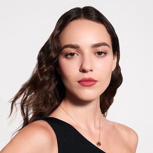 LV Baume - Recarga de bálsamo labial Perfumes y Beauty Labios } | LOUIS VUITTON (Zoom de producto)