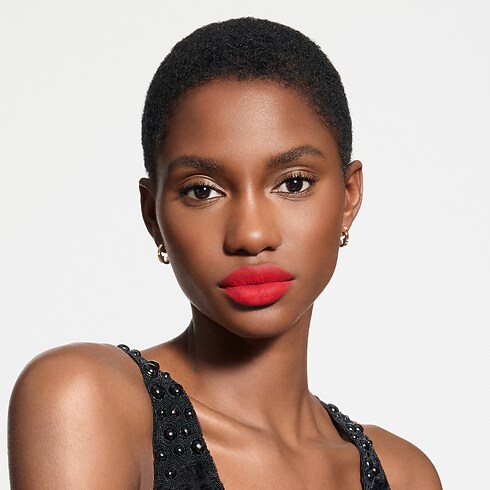 LV Rouge - Barra de labios mate Perfumes y Beauty Labios } | LOUIS VUITTON (Zoom de producto)