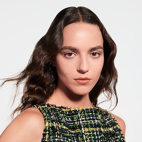 LV Rouge - Barra de labios satinada Perfumes y Beauty Labios } | LOUIS VUITTON (Zoom de producto)