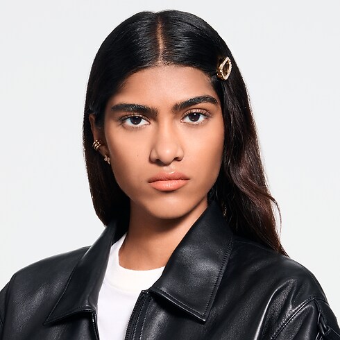 LV Rouge - Barra de labios satinada Perfumes y Beauty Labios } | LOUIS VUITTON (Zoom de producto)