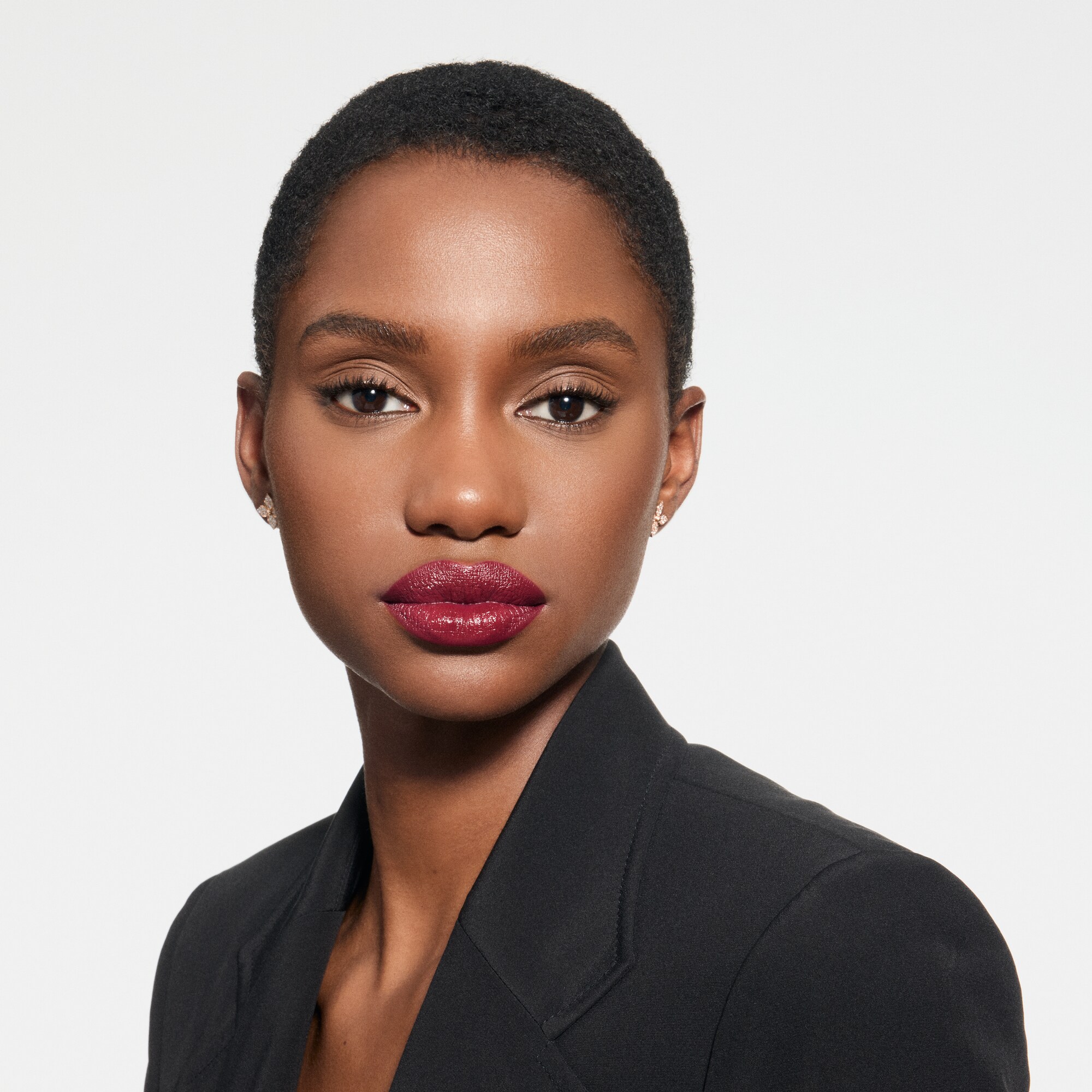 LV Rouge - Barra de labios satinada   Perfumes y Beauty Labios } | LOUIS VUITTON (Zoom de producto)