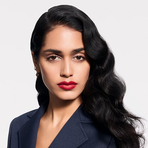 LV Rouge - Recarga de barra de labios mate Perfumes y Beauty Labios } | LOUIS VUITTON (Zoom de producto)