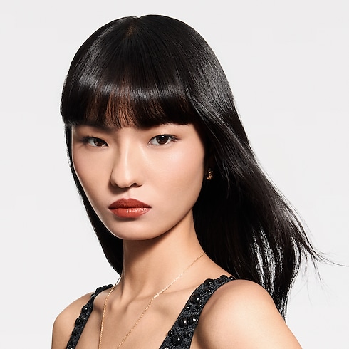 LV Rouge - Recarga de barra de labios satinada Perfumes y Beauty Labios } | LOUIS VUITTON (Zoom de producto)