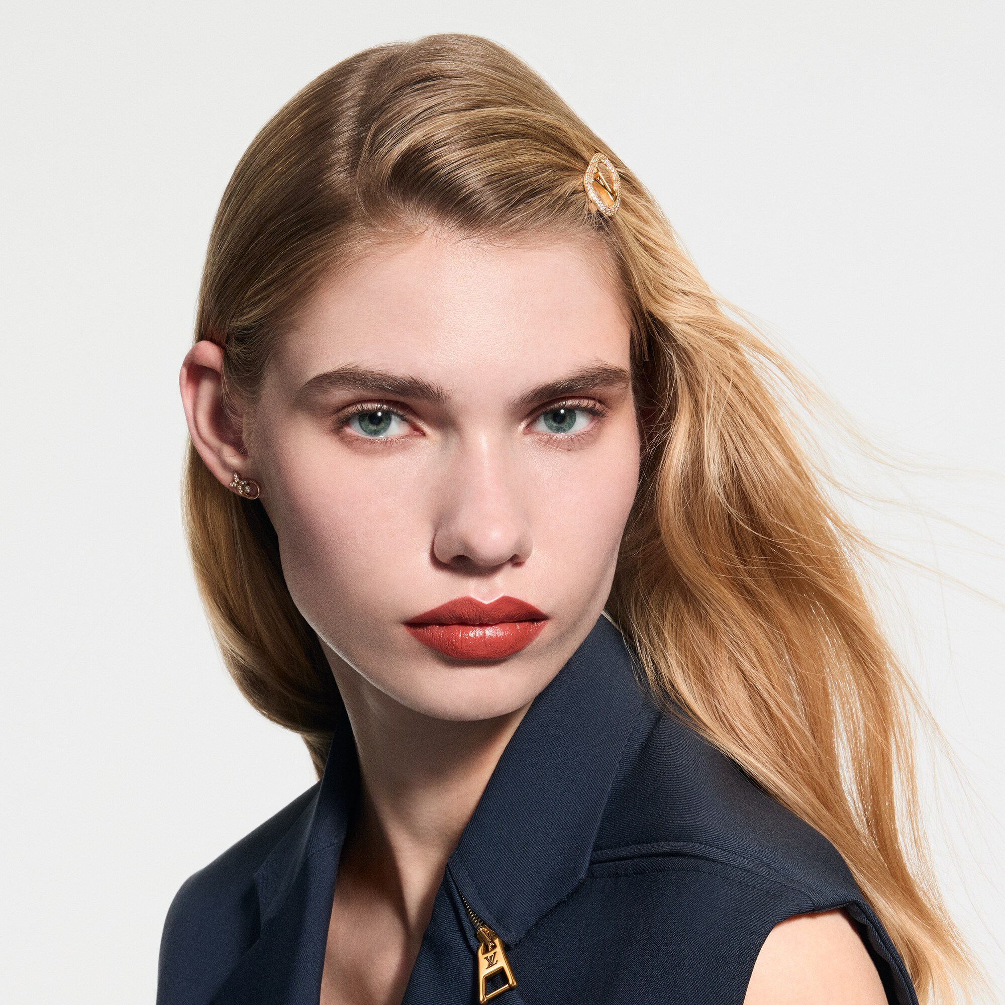 LV Rouge - Recarga de barra de labios satinada   Perfumes y Beauty Labios } | LOUIS VUITTON (Zoom de producto)