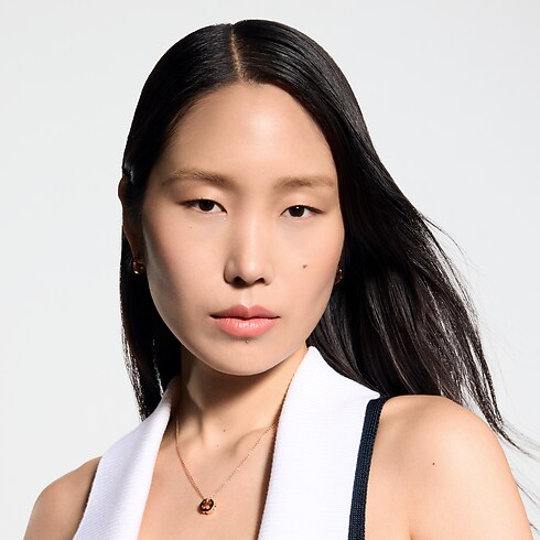 LV Rouge - Recarga de barra de labios satinada Perfumes y Beauty Labios } | LOUIS VUITTON (Zoom de producto)