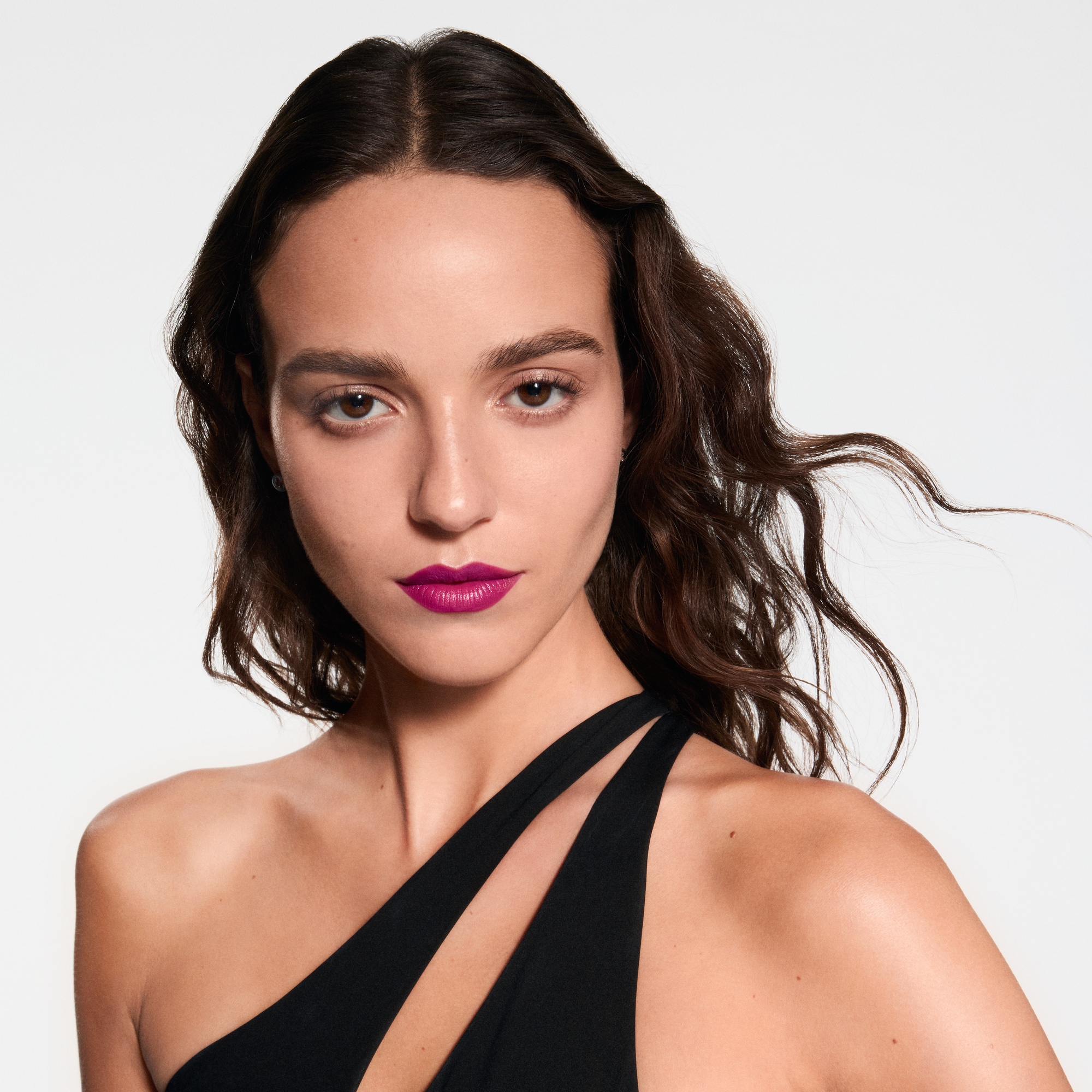 LV Rouge - Recarga de barra de labios satinada   Perfumes y Beauty Labios } | LOUIS VUITTON (Zoom de producto)