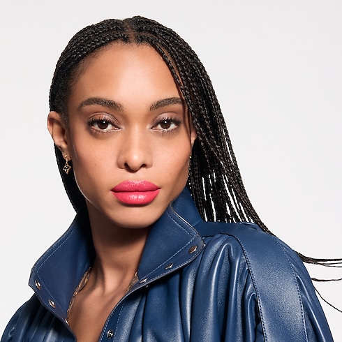 LV Rouge - Recarga de barra de labios satinada Perfumes y Beauty Labios } | LOUIS VUITTON (Zoom de producto)