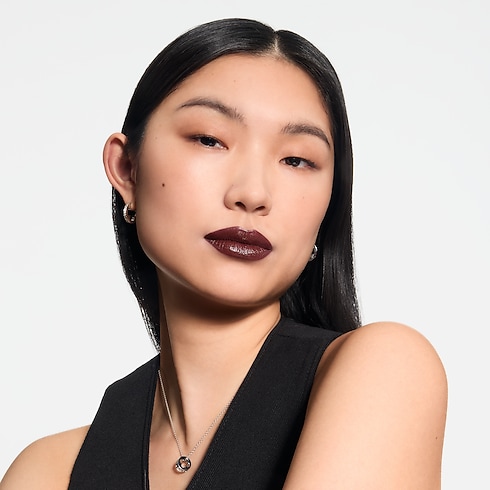 LV Rouge - Recarga de barra de labios satinada Perfumes y Beauty Labios } | LOUIS VUITTON (Zoom de producto)