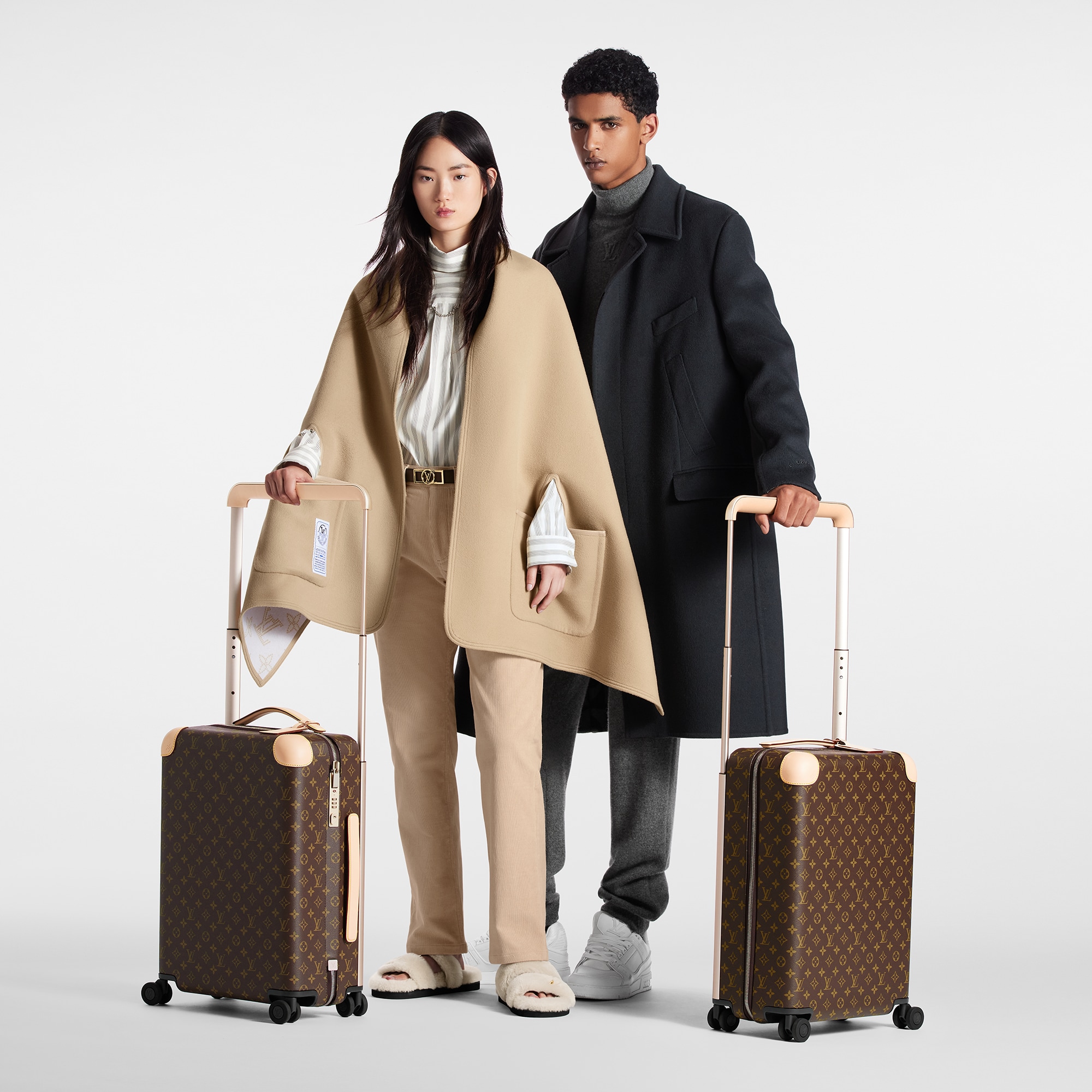 Maleta Horizon 55 Lona Monogram Bolsos y pequeña marroquinería Personalización de artículos de cuero } | LOUIS VUITTON (Zoom de producto)