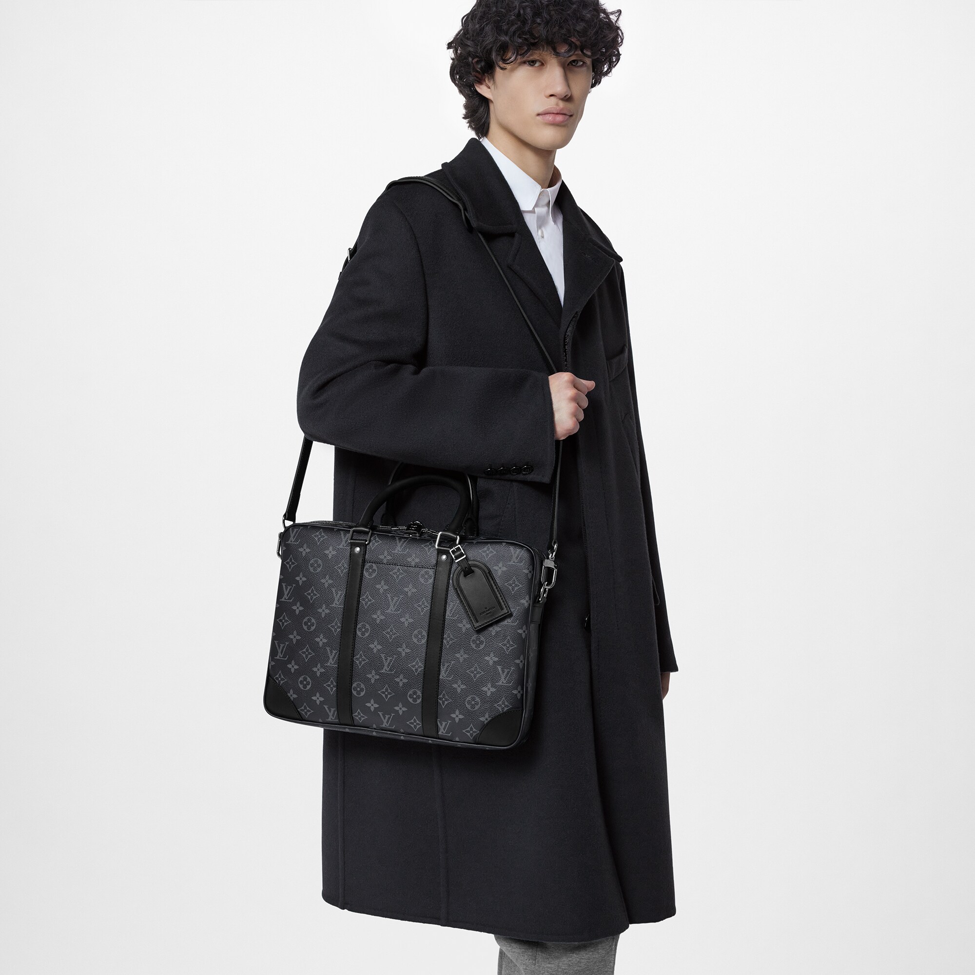 Maletín Porte-Documents Voyage PM Monogram Eclipse Hombre Bolsos Todas las colecciones | LOUIS VUITTON (Zoom de producto)