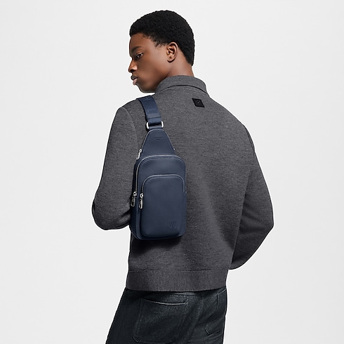 Mochila bandolera Avenue PM LV Aerogram Bolsos y pequeña marroquinería Bolso de hombre Novedades | LOUIS VUITTON (Zoom de producto)