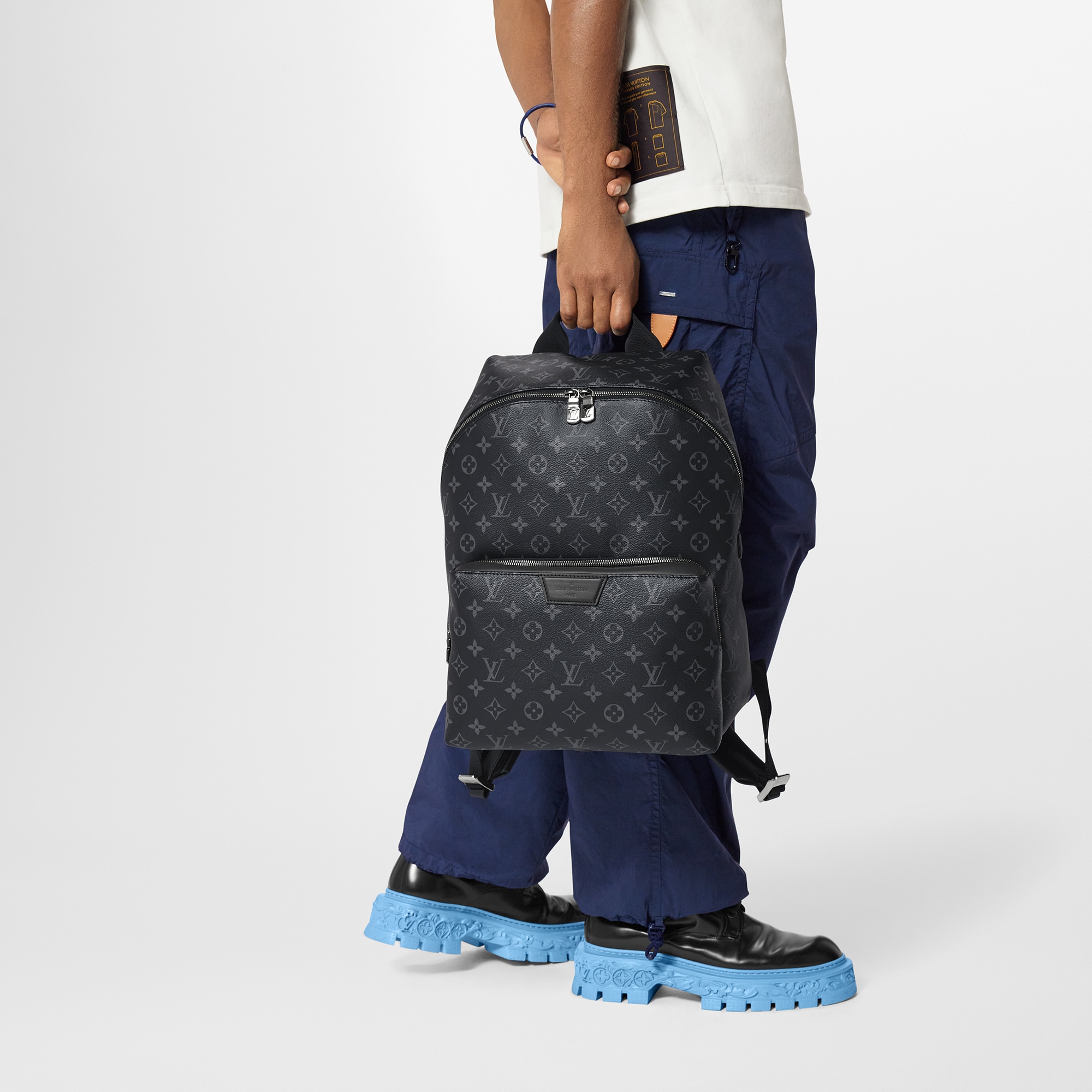 Mochila Discovery Monogram Eclipse Hombre Discontinued Product Obs 11 | LOUIS VUITTON (Zoom de producto)