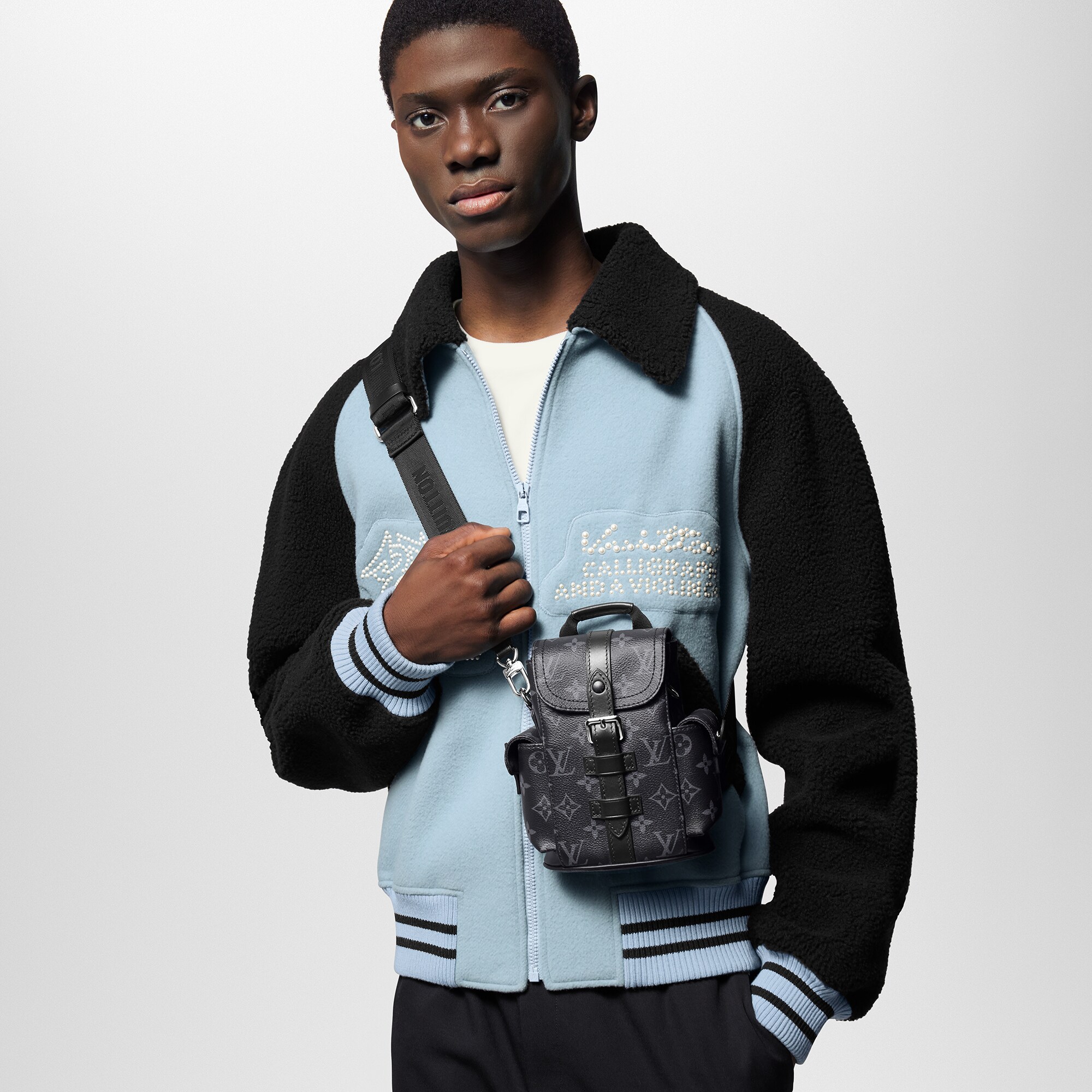 Mochila Nano Christopher Monogram Eclipse Hombre Bolsos All Collections | LOUIS VUITTON (Zoom de producto)
