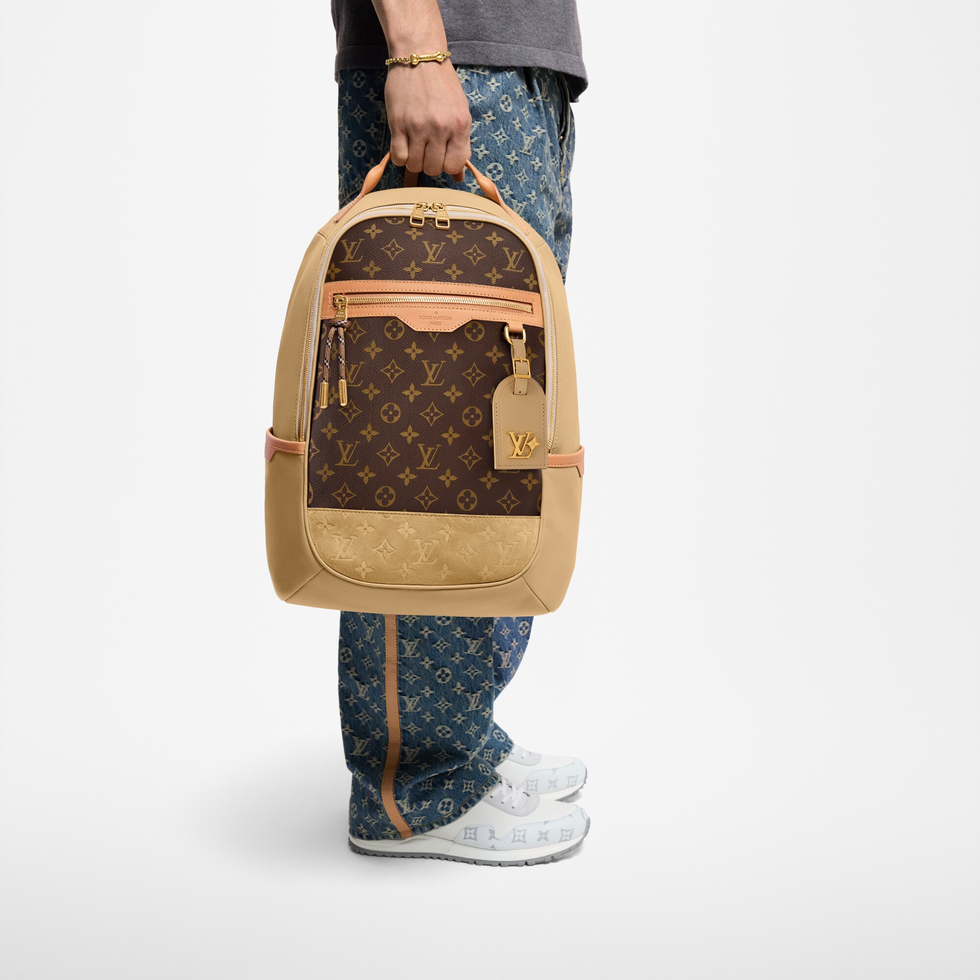 Mochila Outdoor Otros pieles Bolsos y pequeña marroquinería Bolso de hombre Novedades | LOUIS VUITTON (Zoom de producto)