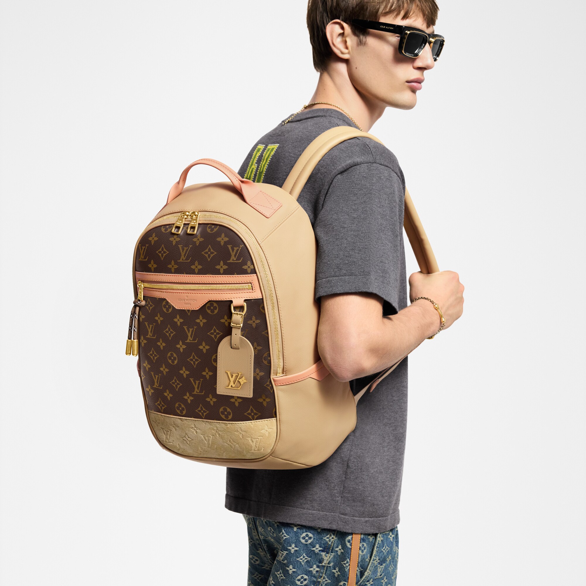 Mochila Outdoor Otros pieles Bolsos y pequeña marroquinería Bolso de hombre Novedades | LOUIS VUITTON (Zoom de producto)
