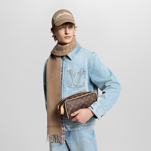 Neceser de aseo Dopp Kit Lona Monogram Regalos Regalos para bebés } | LOUIS VUITTON (Zoom de producto)