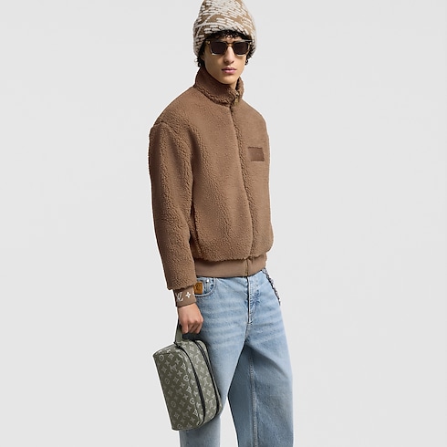 Neceser Dopp Kit Monogram Shadow Hombre Viaje Accesorios de viaje | LOUIS VUITTON (Zoom de producto)