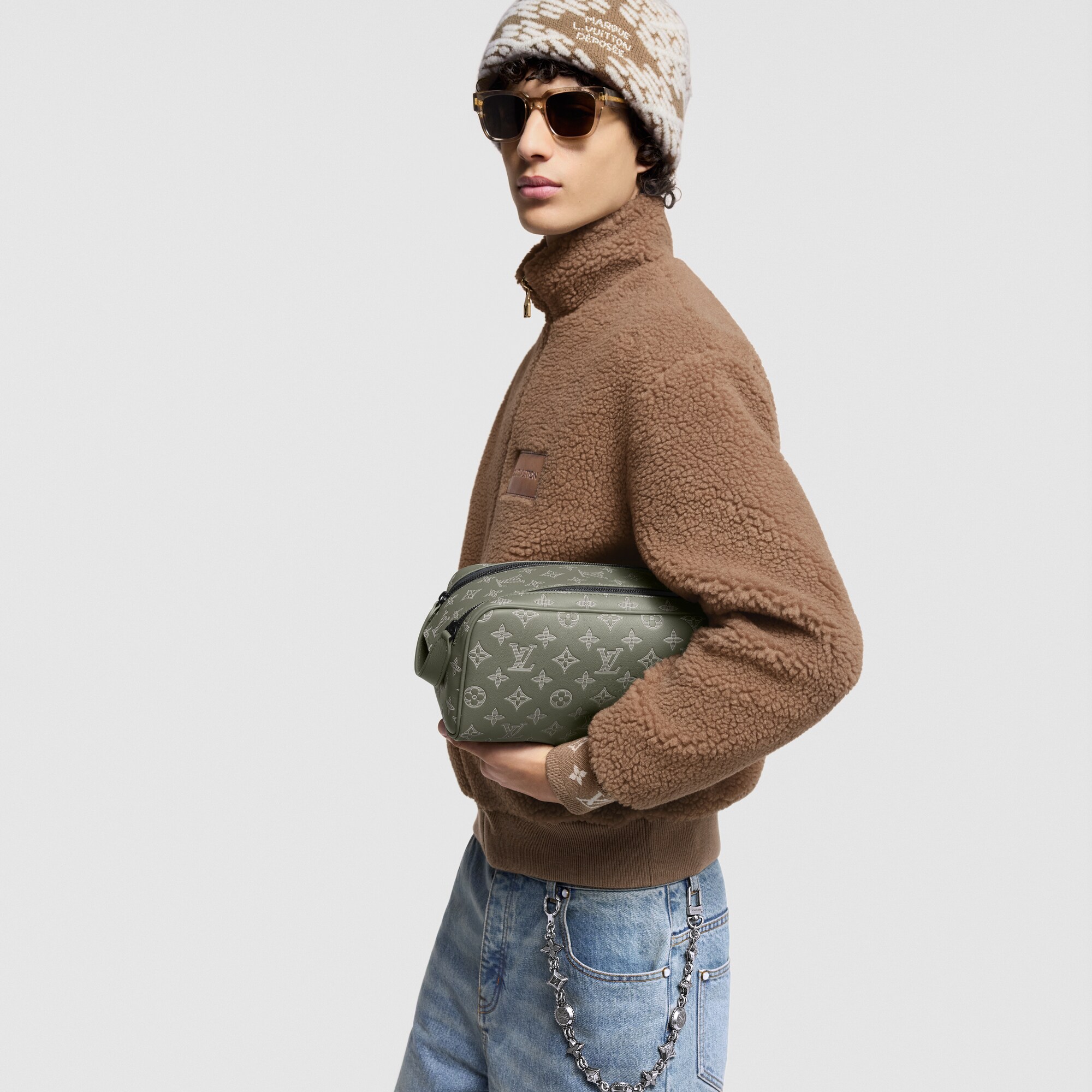 Neceser Dopp Kit Monogram Shadow Hombre Viaje Accesorios de viaje | LOUIS VUITTON (Zoom de producto)