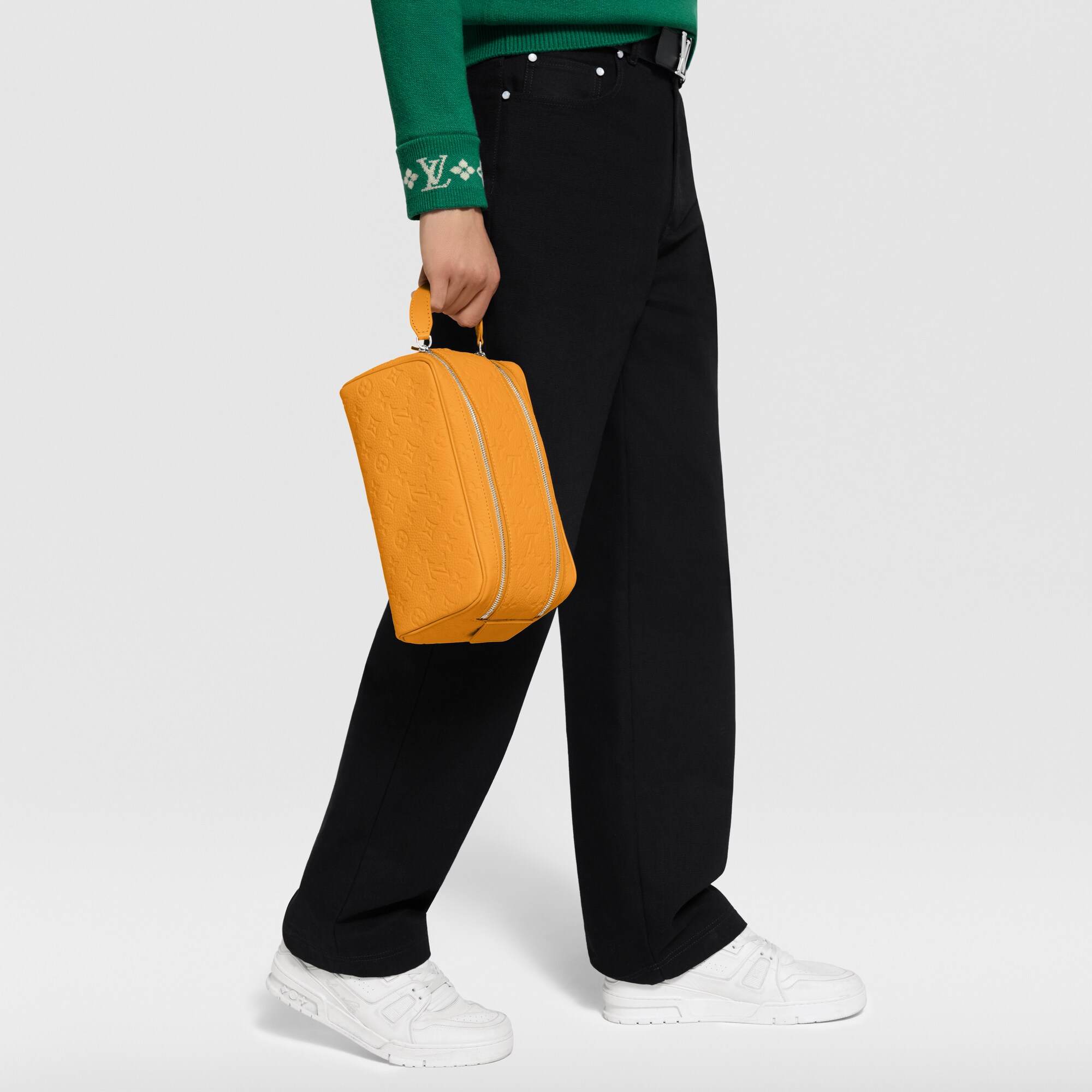 Neceser Dopp Kit Taurillon Monogram Hombre Viaje Accesorios de viaje | LOUIS VUITTON (Zoom de producto)