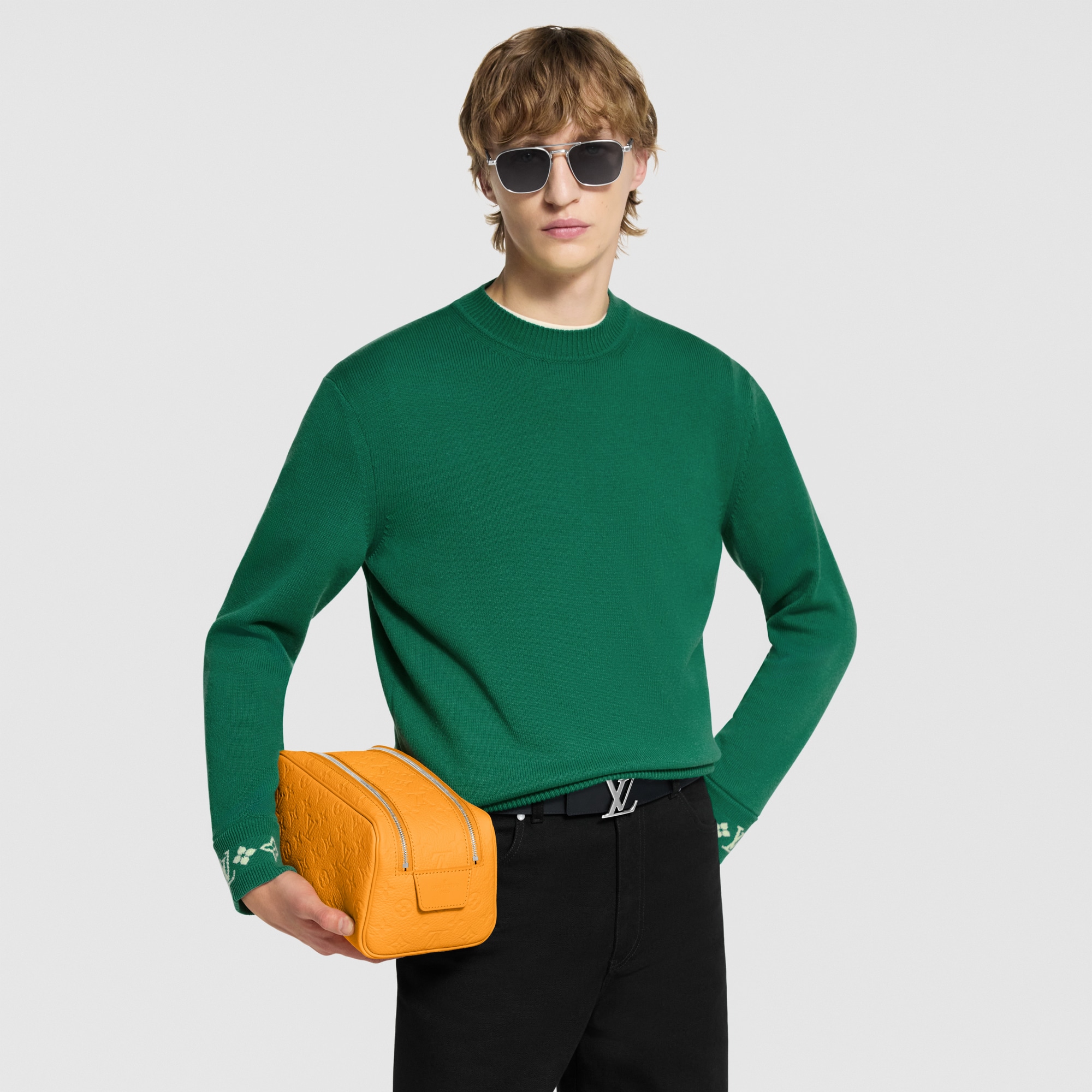Neceser Dopp Kit Taurillon Monogram Hombre Viaje Accesorios de viaje | LOUIS VUITTON (Zoom de producto)