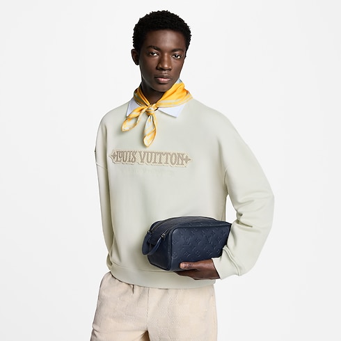 Neceser Dopp Kit Monogram Shadow Hombre Viaje Accesorios de viaje | LOUIS VUITTON (Zoom de producto)