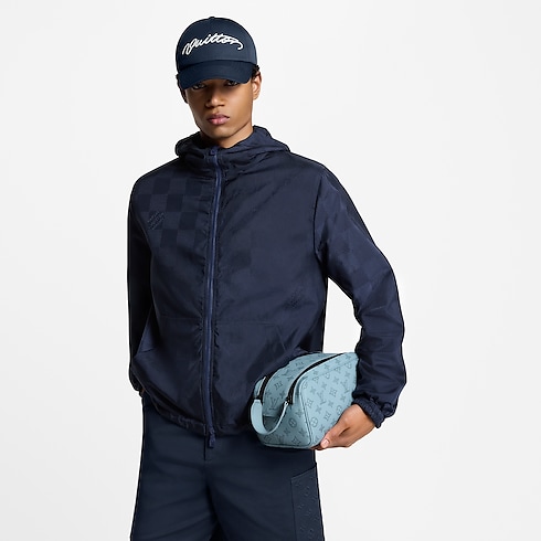 Neceser Dopp Kit Monogram Shadow Hombre Viaje Accesorios de viaje | LOUIS VUITTON (Zoom de producto)