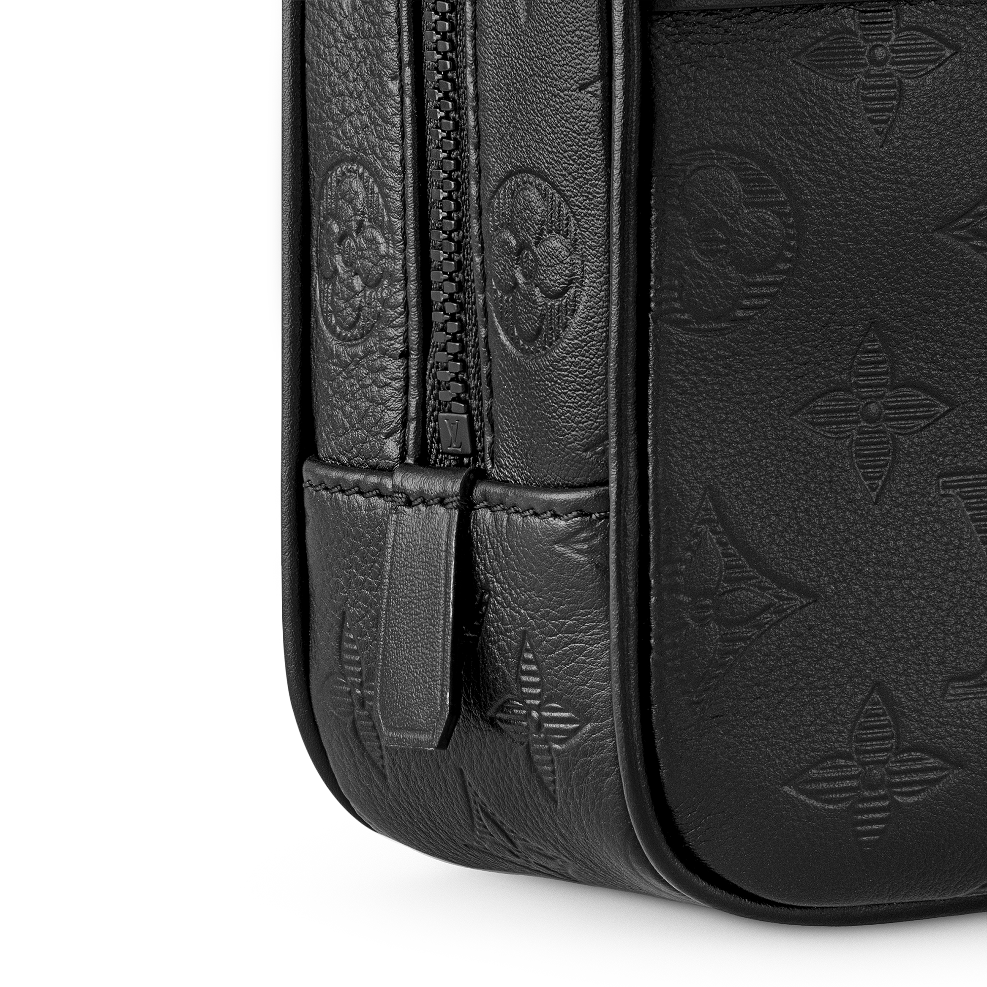 Neceser GM Sombra Monogram Hombre Viaje Accesorios de viaje | LOUIS VUITTON (Zoom de producto)