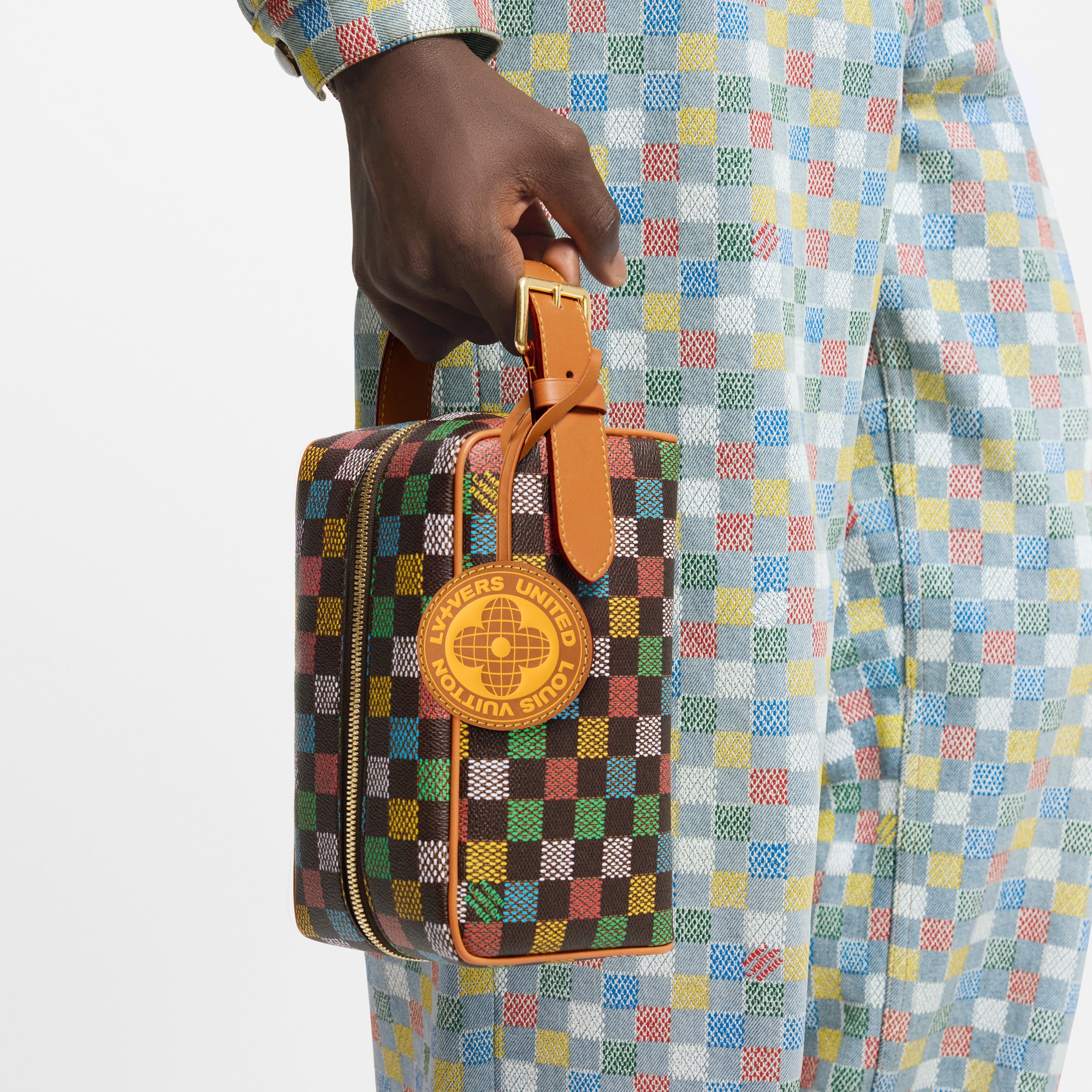 Neceser Locker Dopp Kit Lona Damier Ebène Hombre Viaje Accesorios de viaje | LOUIS VUITTON (Zoom de producto)