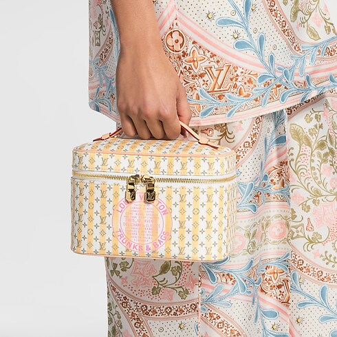 Neceser Nice Mini Autres Toiles Monogram Baúles, Viaje y Hogar Bolsas de Viaje y Maletas con ruedas Accesorios de viaje | LOUIS VUITTON (Zoom de producto)