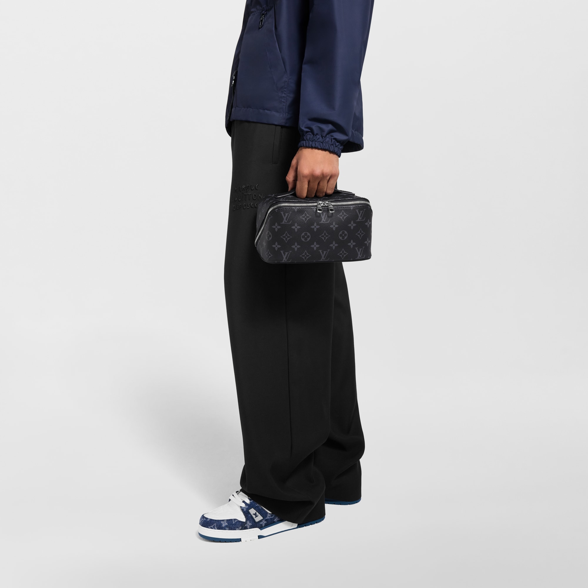 Neceser Toiletry Bag Lona Monogram Eclipse Hombre Viaje Accesorios de viaje | LOUIS VUITTON (Zoom de producto)