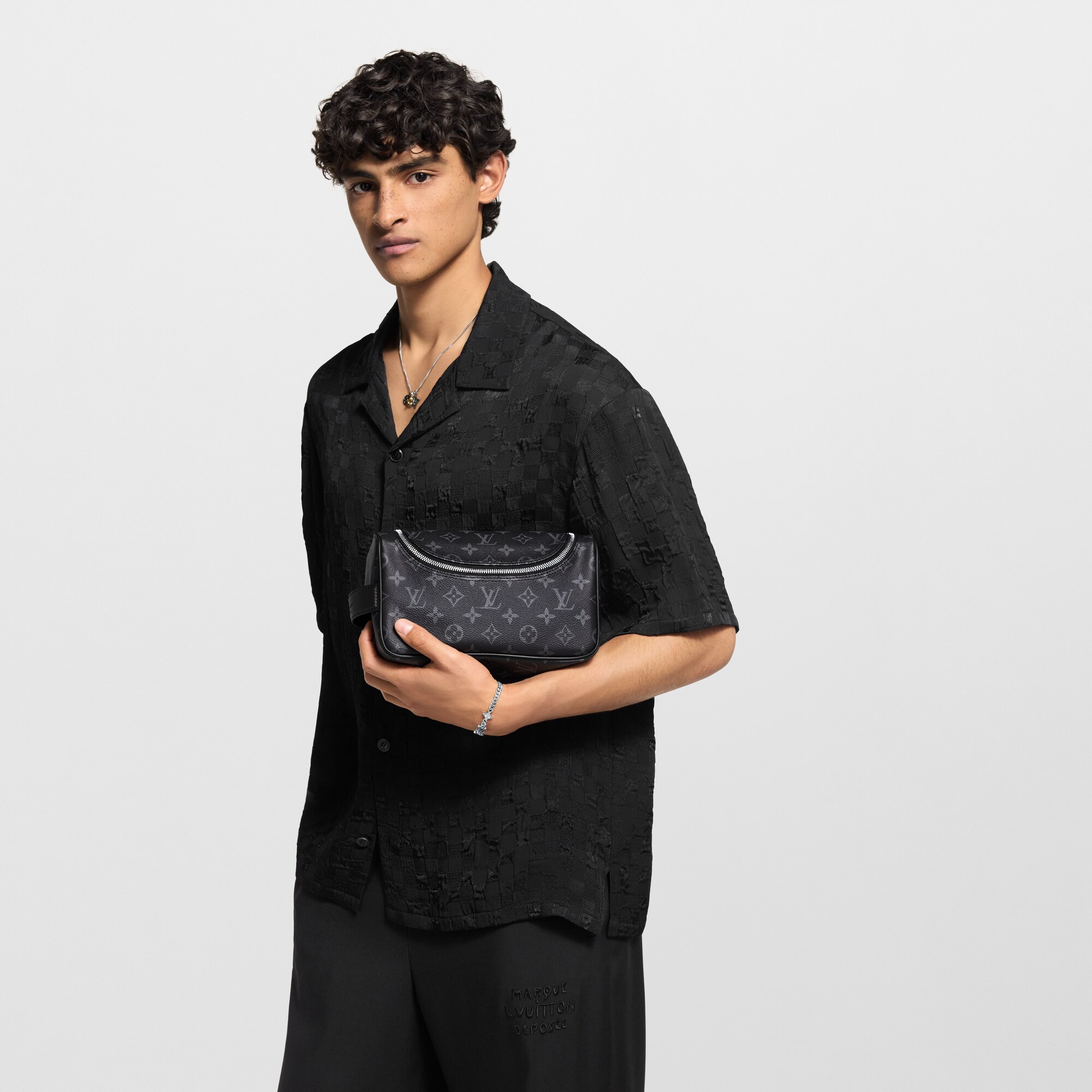 Neceser Toiletry Bag  Hombre Viaje Accesorios de viaje | LOUIS VUITTON (Zoom de producto)